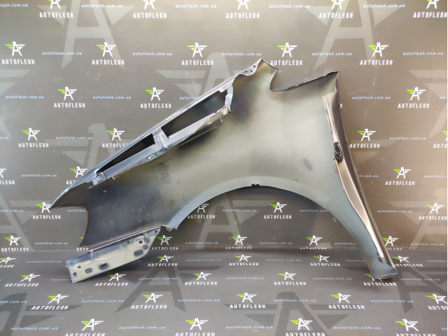 Крило переднє праве 1T0821216C Volkswagen Touran Крило переднє праве 1T0821216C Volkswagen Touran
