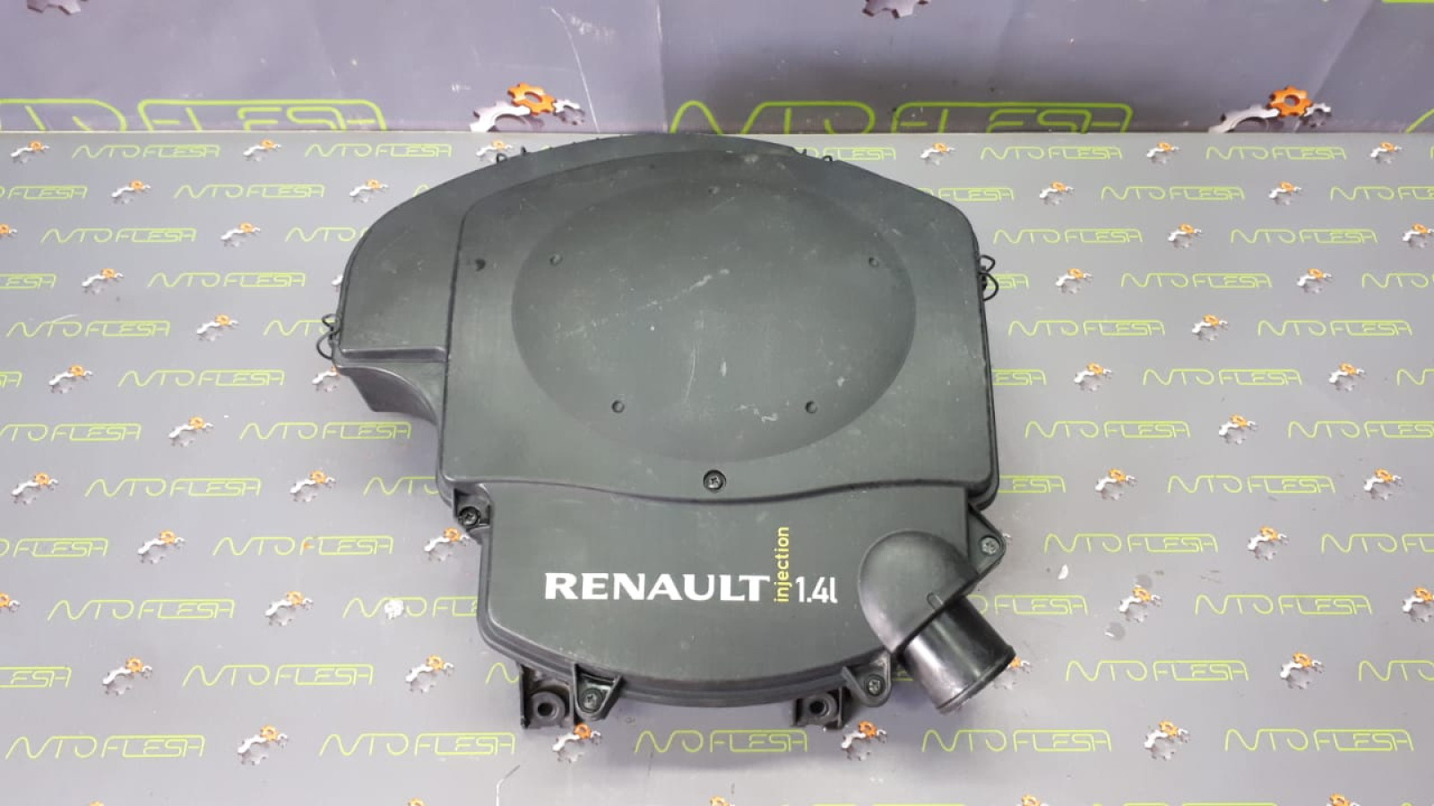 Б/у корпус воздушного фильтра 8201060237/ 8200861226 для Dacia Logan/ Sandero