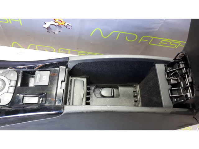 Б/у подлокотник/ центральная консоль FE13367J для Renault Laguna III Б/у подлокотник/ центральная консоль FE13367J для Renault Laguna III