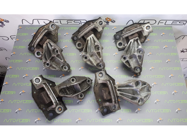 Б/у подушка/ кронштейн/ опора двигателя 500900500, 1.5 dCi для Renault Grand Scenic II/ Megane II/ Scenic II Б/у подушка/ кронштейн/ опора двигателя 500900500, 1.5 dCi для Renault Grand Scenic II/ Megane II/ Scenic II