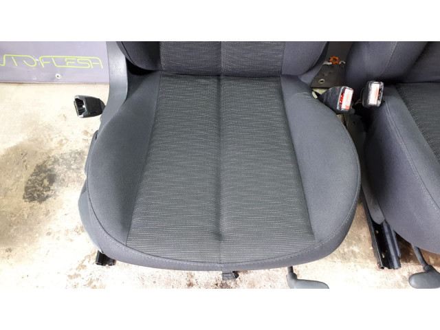 Б/у сиденья передние для Renault Scenic II (2003-2008) Б/у сиденья передние для Renault Scenic II (2003-2008)