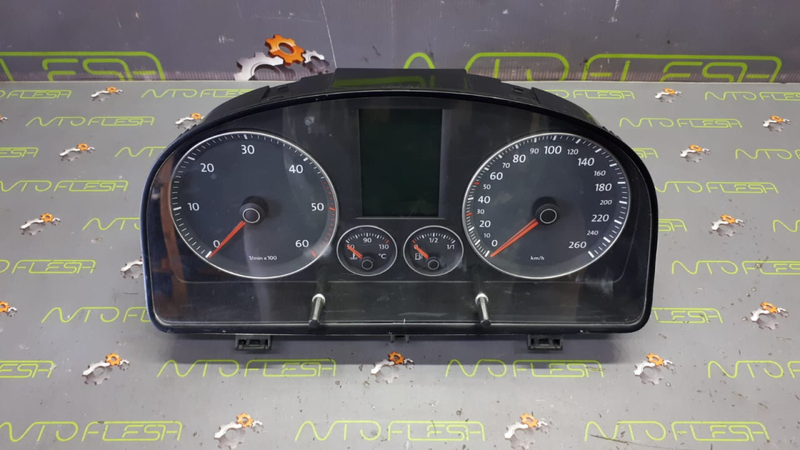 Б/у панель приборов 2K0920874 для Volkswagen Caddy III