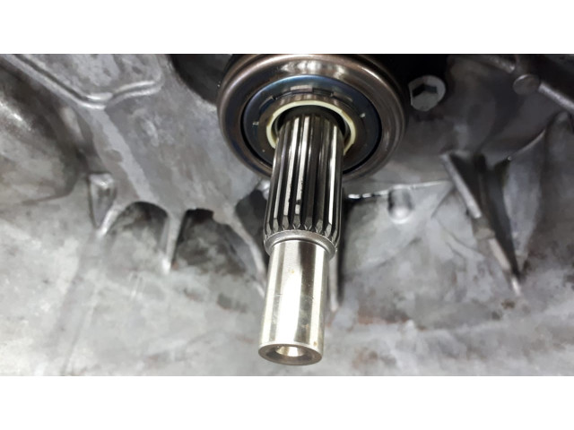 Б/у КПП/ коробка передач ND0002/ 8200128325, 1.9 dCi для Renault Grand Scenic II/ Megane II/ Scenic II