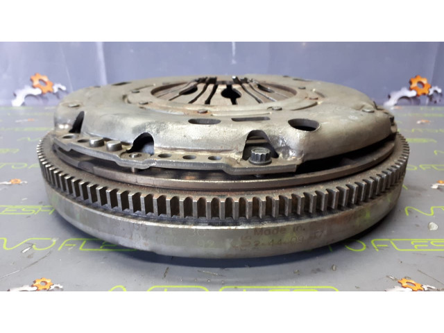 Б/у комплект сцепления 038141025DX/ 038105266BC для Audi/ Seat/ Skoda/ Volkswagen Б/у комплект сцепления 038141025DX/ 038105266BC для Audi/ Seat/ Skoda/ Volkswagen