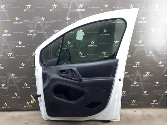 Б/у дверь правая передняя/ пассажирская для Citroen Berlingo/ Peugeot Partner Б/у дверь правая передняя/ пассажирская для Citroen Berlingo/ Peugeot Partner