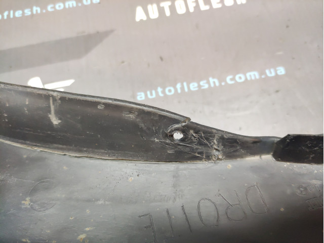 Молдинг переднього крила 7701692571, 7701692570 Opel Movano Renault Master 2 Молдинг переднього крила 7701692571, 7701692570 Opel Movano Renault Master 2