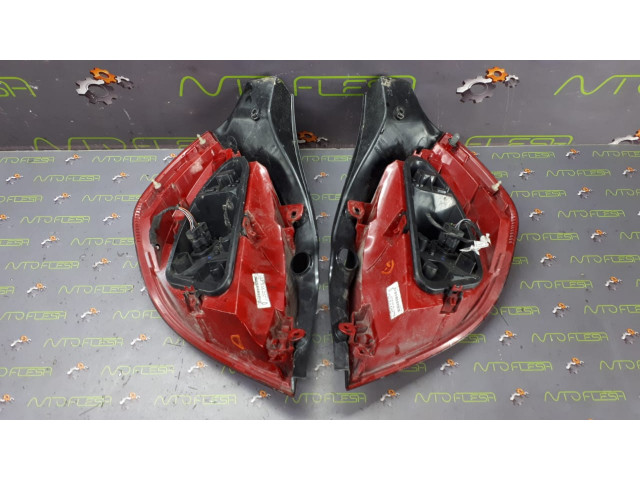 Б/у фонарь задний внешний в сборе 8200886944, 8200886946 для Renault Clio III, хэтчбек Б/у фонарь задний внешний в сборе 8200886944, 8200886946 для Renault Clio III, хэтчбек