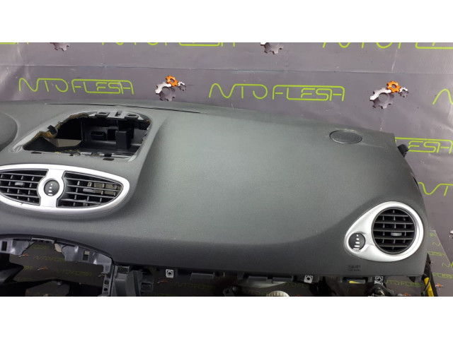 Б/у панель безопасности, торпеда, панель SRP Airbag, ремни, airbag для Renault Clio III Б/у панель безопасности, торпеда, панель SRP Airbag, ремни, airbag для Renault Clio III