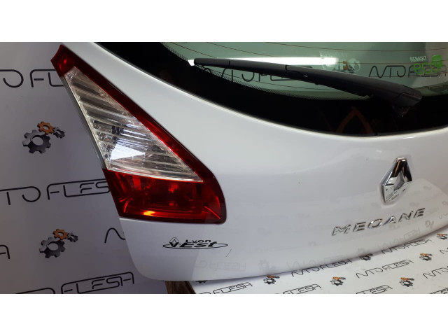 Б/у крышка багажника для Renault Megane III хэтчбек Б/у крышка багажника для Renault Megane III хэтчбек