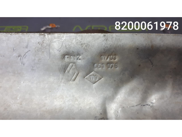 Б/у защита коллектора выпускного 8200061978 для Renault Б/у защита коллектора выпускного 8200061978 для Renault