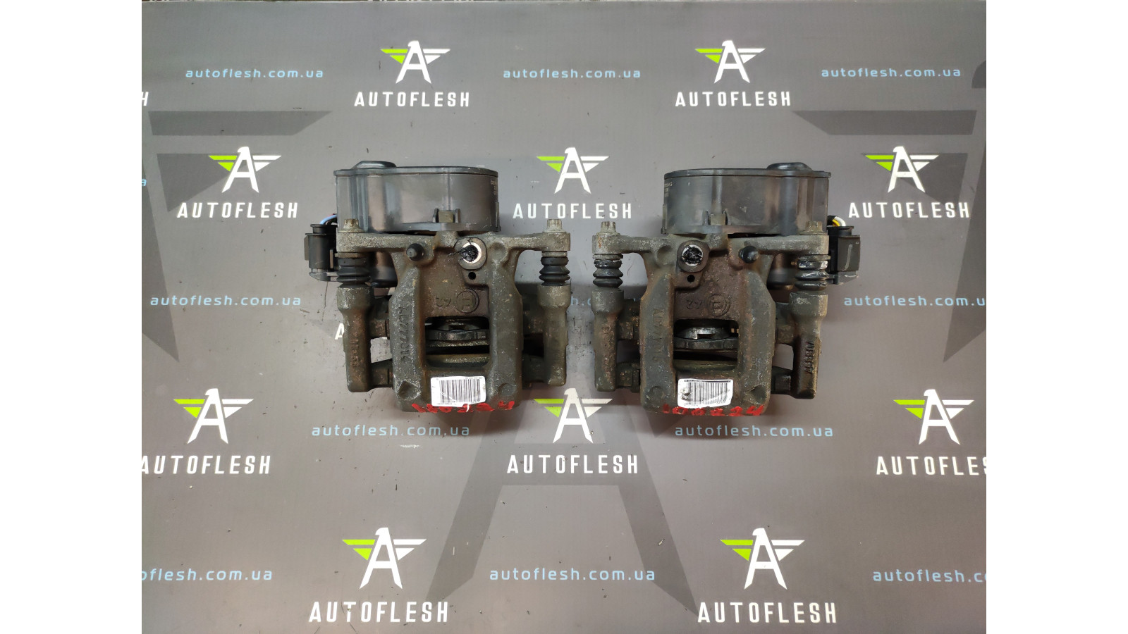 Б/в супорт гальмівний задній 9800229180, 9800229280 для Citroen C4 Grand Picasso II/ C4 Picasso II Б/в супорт гальмівний задній 9800229180, 9800229280 для Citroen C4 Grand Picasso II/ C4 Picasso II
