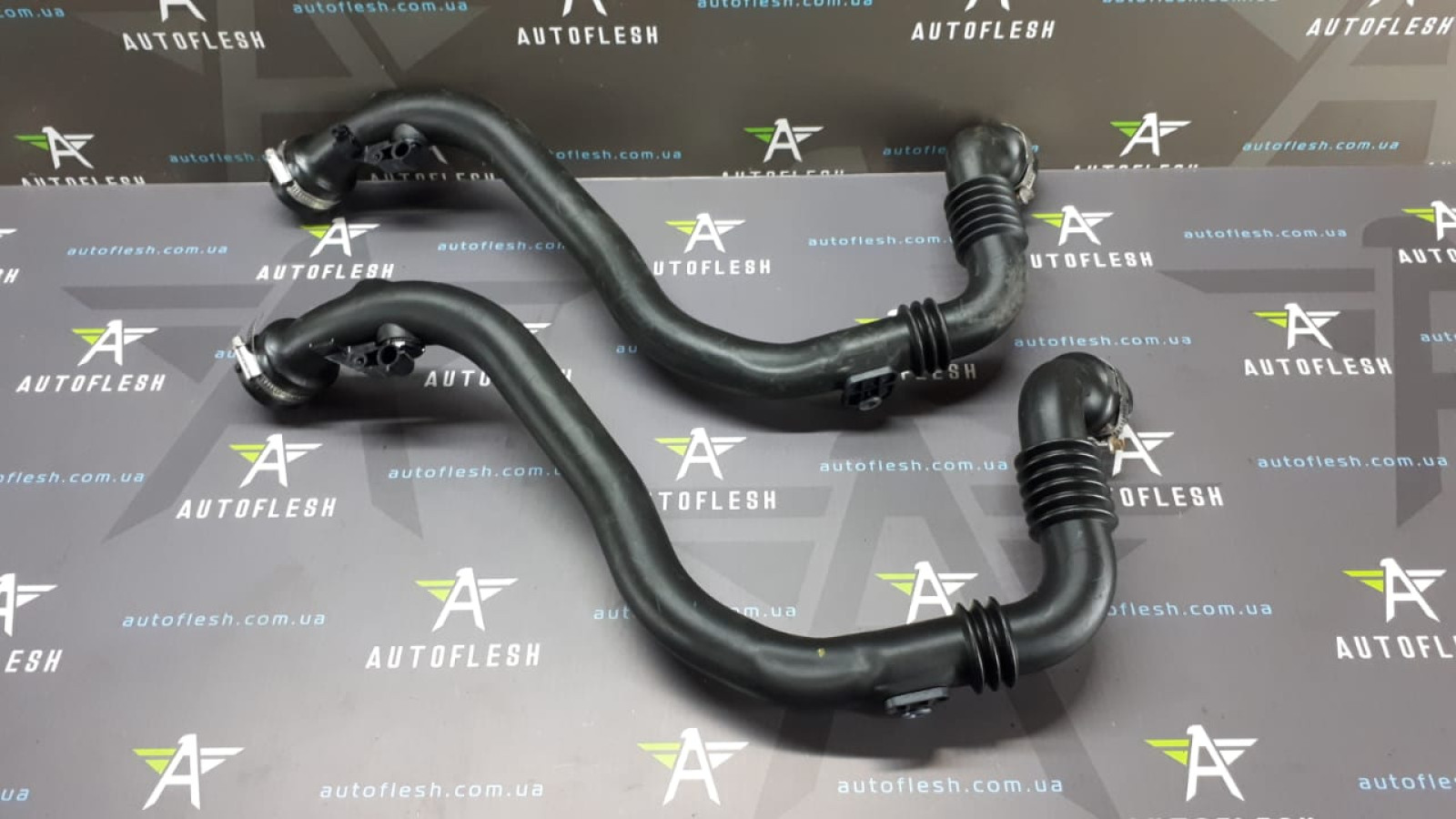 Б/у патрубок интеркуллера 8200527669/ 8200468372, 1.5 dCi для Renault Clio III Б/у патрубок интеркуллера 8200527669/ 8200468372, 1.5 dCi для Renault Clio III