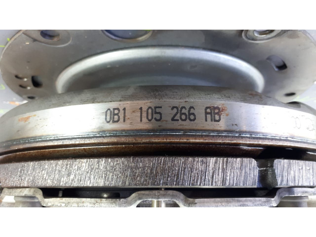 Б/у комплект сцепления/ маховик/ демпфер 0B1105266AB для Audi A4/ A5/ A6/ Q5 Б/у комплект сцепления/ маховик/ демпфер 0B1105266AB для Audi A4/ A5/ A6/ Q5