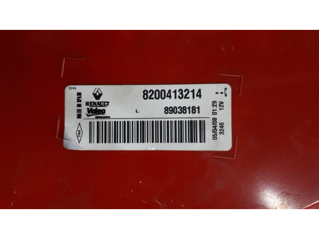 Б/у фонарь задний 8200413214/ 8200413216 для Renault Megane II Б/у фонарь задний 8200413214/ 8200413216 для Renault Megane II