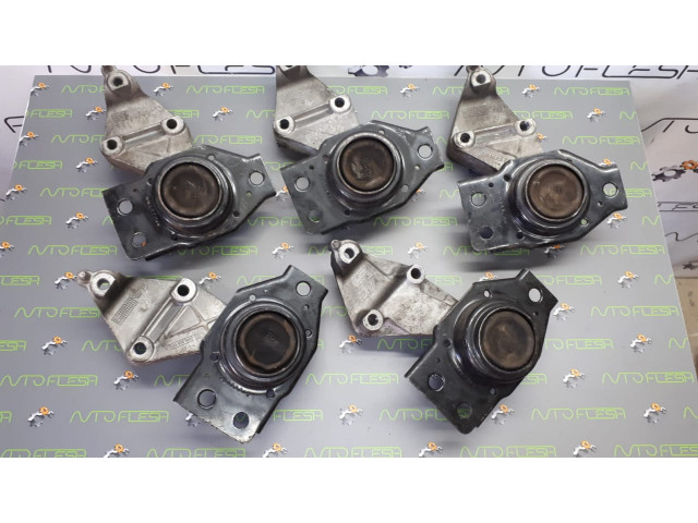 Б/у подушка/ кронштейн/ опора двигателя 500900500, 1.5 dCi для Renault Grand Scenic II/ Megane II/ Scenic II Б/у подушка/ кронштейн/ опора двигателя 500900500, 1.5 dCi для Renault Grand Scenic II/ Megane II/ Scenic II