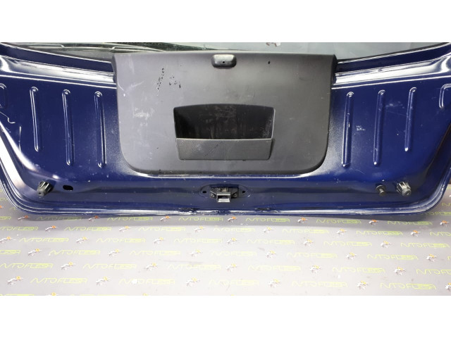 Б/у крышка багажника в сборе 901003145R для Dacia Sandero Б/у крышка багажника в сборе 901003145R для Dacia Sandero