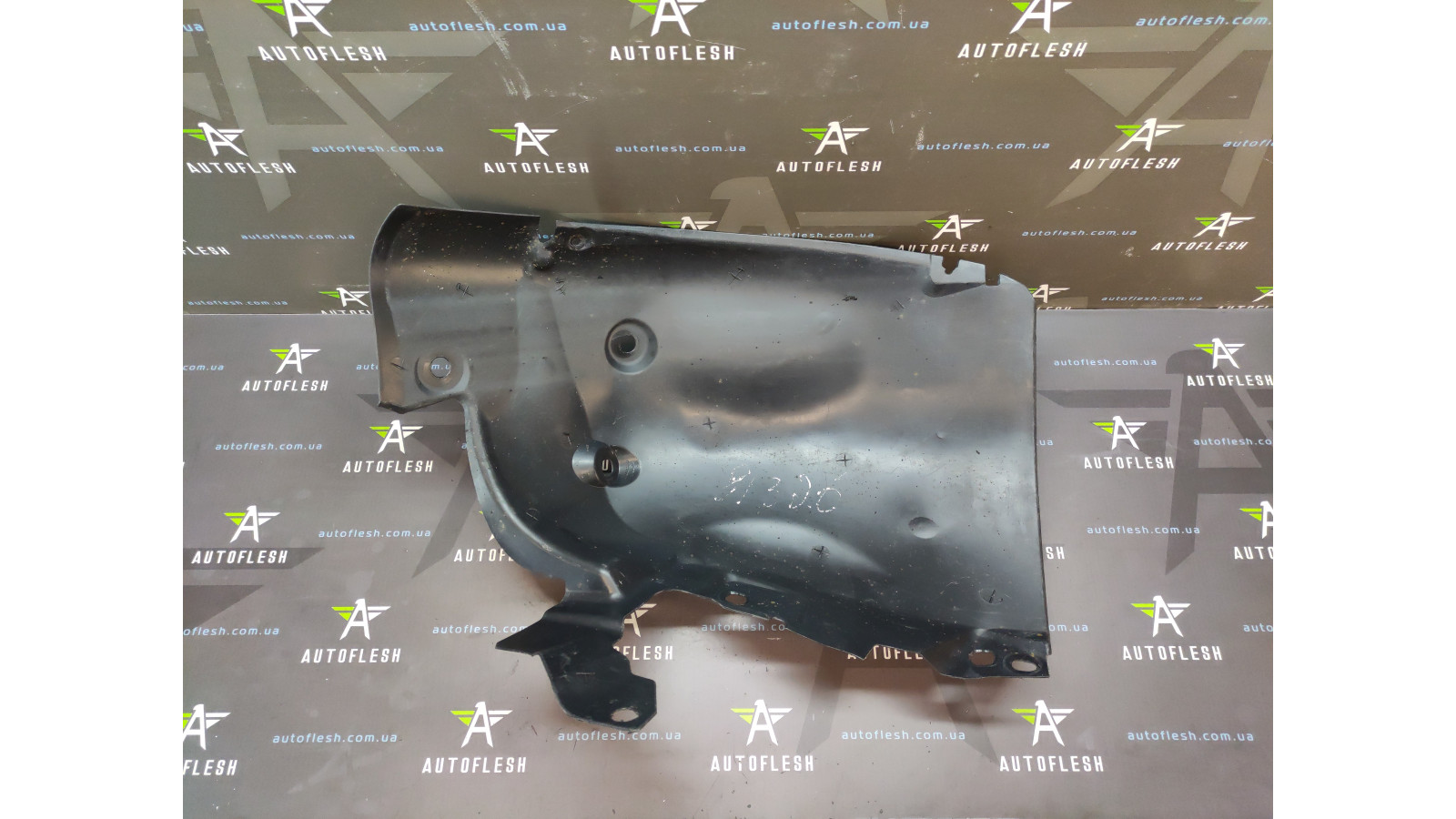 Б/у подкрылок передний правый 638440013R, 638442549R для Renault Fluence/ Megane III