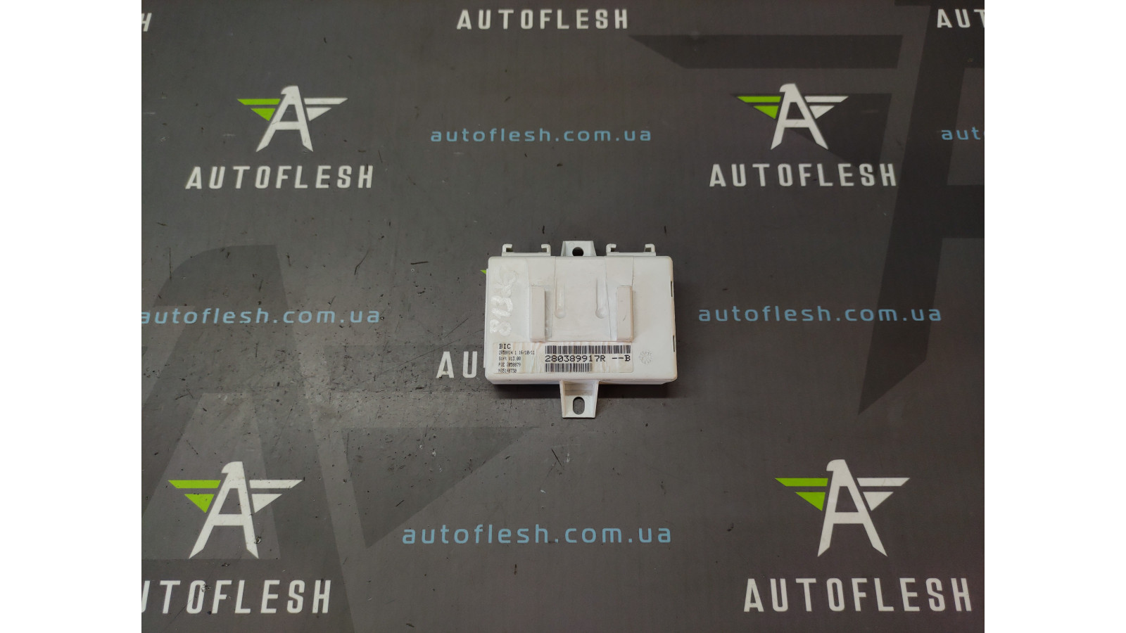 Б/у модуль навигации 280389917R для Renault Fluence/ Megane III Б/у модуль навигации 280389917R для Renault Fluence/ Megane III