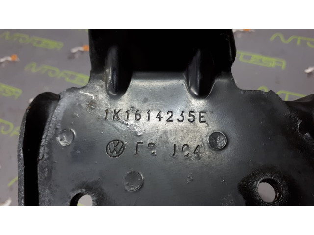 Б/у кронштейн ABS 1K0614235D, 1K1614235E для Audi/ Seat/ Skoda/ Volkswagen Б/у кронштейн ABS 1K0614235D, 1K1614235E для Audi/ Seat/ Skoda/ Volkswagen