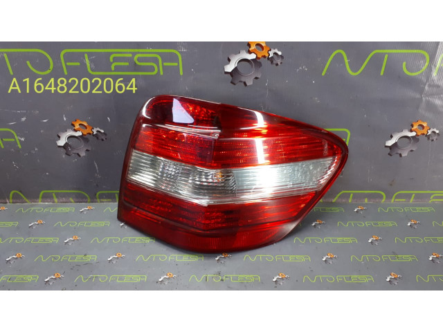 Б/у фонарь задний правый A1648202064 для Mercedes ML-Class