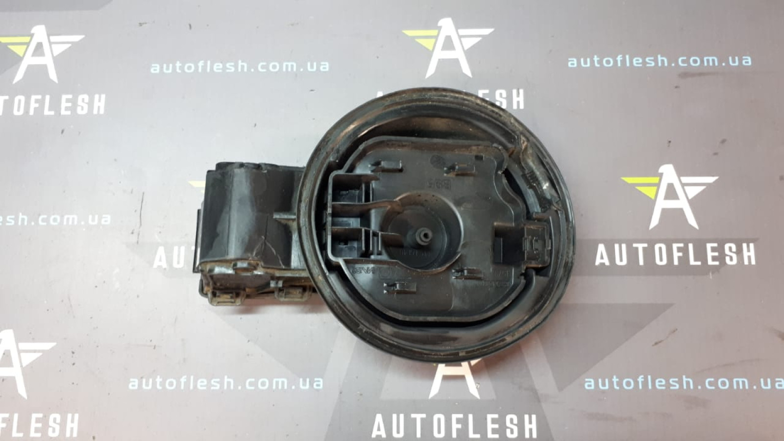Б/у лючок бензобака 781200005R, 781200018R для Renault Megane III