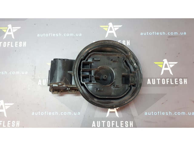 Б/у лючок бензобака 781200005R, 781200018R для Renault Megane III Б/у лючок бензобака 781200005R, 781200018R для Renault Megane III