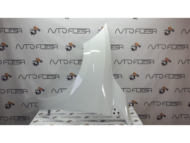 Б/у крыло переднее левое 8200993338 для Renault Megane III
