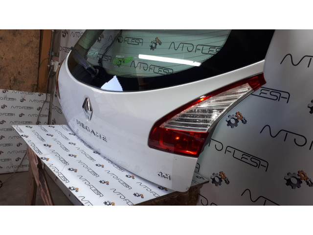 Б/у крышка багажника для Renault Megane III хэтчбек Б/у крышка багажника для Renault Megane III хэтчбек