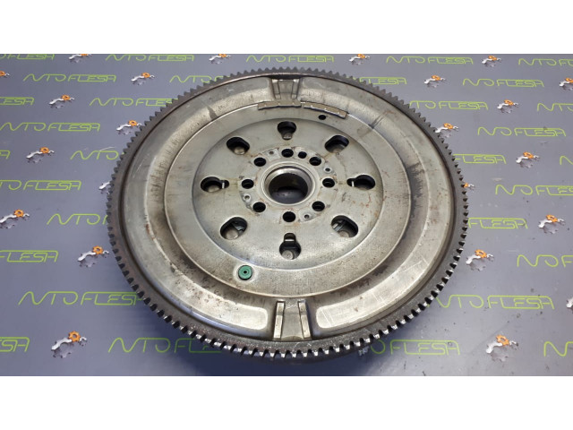 Б/у маховик демпферный 8200620330 2.0 dCi для Nissan/ Renault Б/у маховик демпферный 8200620330 2.0 dCi для Nissan/ Renault