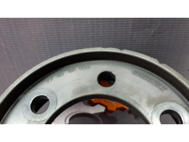 Б/у шкив помпы тосола/ шкив водяного насоса 7700101054, 1.9 d для Renault Kangoo Б/у шкив помпы тосола/ шкив водяного насоса 7700101054, 1.9 d для Renault Kangoo